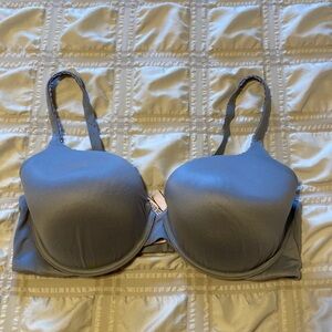 Victoria Secret Body by Victoria Lined Perfect Coverage Bra 36DD